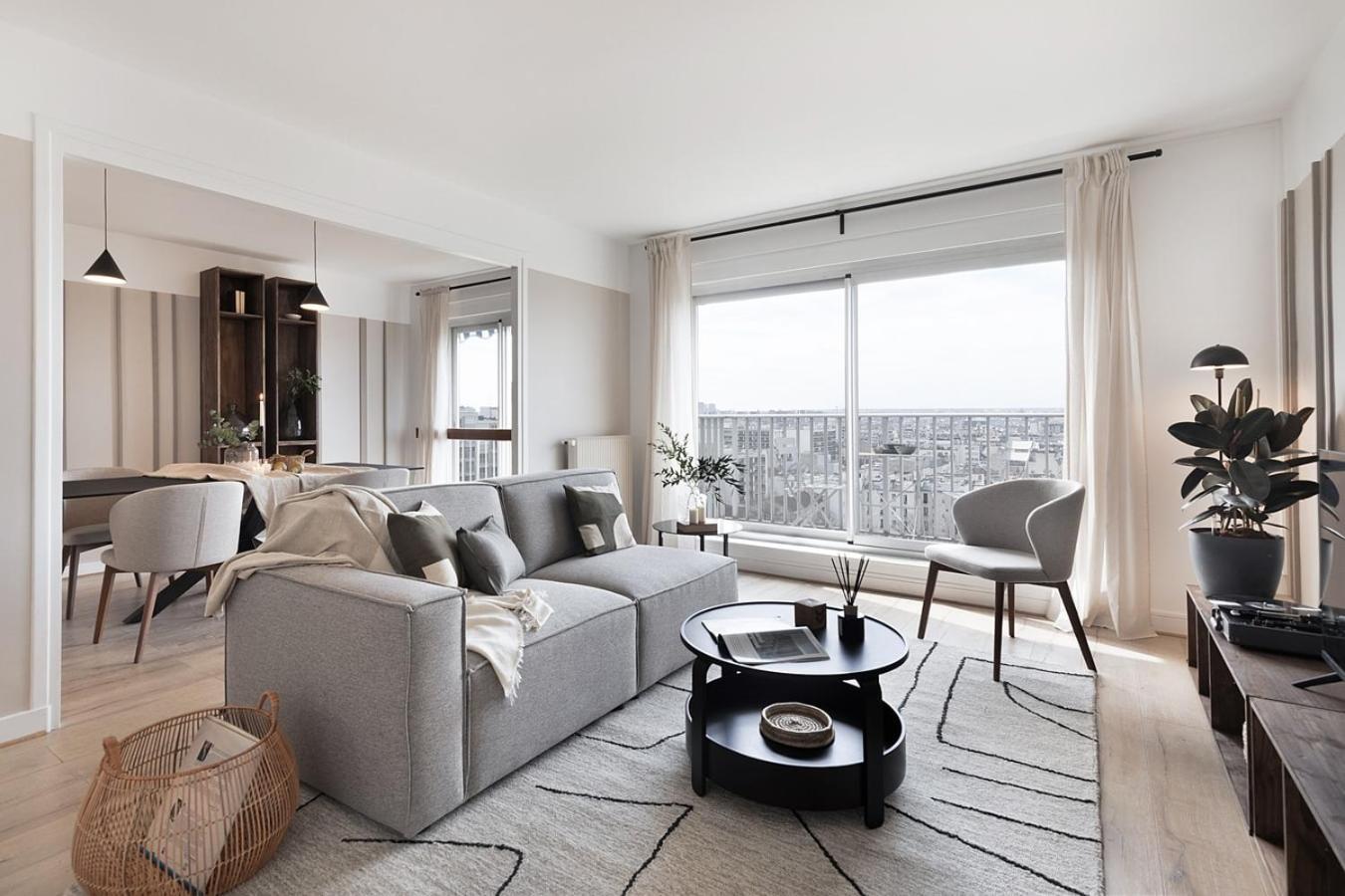 Nation - 2 Et Balcon A Charonne